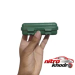 نمای کناری چراغ قوه دستی پلیس با نور مهتابی و شارژی عمق قاب و پروفایل