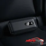 نمای کناری جامپ استارتر خودرو باسئوس با ظرفیت بالا و چراغ قوه عمق قاب و پروفایل