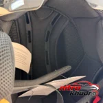 نمای جلو کلاه کاسکت دی اف جی مدل ZYRON با فک متحرک طراحی و جزئیات کلیدی