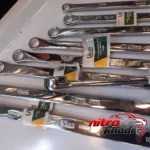 نمای بسته بندی آچار جغجغه ای بلند یوکن با دسته ارگونومیک جزئیات برچسب و پرداخت بسته