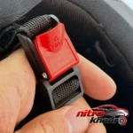 نمای بسته بندی کلاه کاسکت رادین مدل Phantom با دریچه هوا و طلق متحرک برچسب و بسته بندی