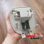 نمای کناری چراغ سقف خودرو پژو با طراحی زیبا و کاربردی عمق قاب و پروفایل