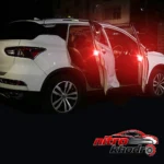نمای جلو چراغ خطر درب خودرو مدل wless-R با نور قرمز چیدمان صفحه و نشانگرها