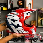 نمای بسته بندی کلاه کاسکت اس ام کی مدل Red Nitro X Power برچسب و بسته بندی