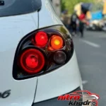 نمای کناری چراغ خطر وانیا مدل HELLA با نور LED برای پژو 206 عمق قاب و پروفایل