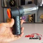 نمای جزئیات جارو شارژی خودرو YT مدل M2037 با طراحی ارگونومیک حرکت و نصب پشتی