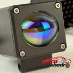 نمای جلو پروژکتور آفرود خودرو SuperLight با نور سفید و زرد چیدمان صفحه و نشانگرها